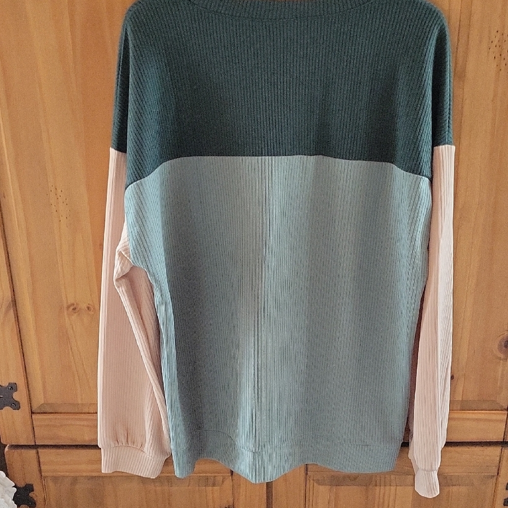 Dollcake Gray Ribbed Sweater - Picture 2 of 7